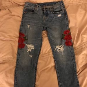 Rose Embroidered Levi’s Jeans